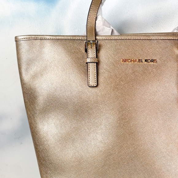 Michael Kors Jet Set Travel Tote - Picture 1 of 8